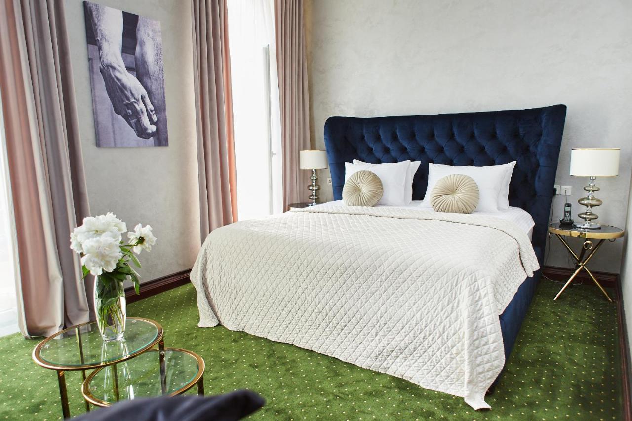 Arcadia Plaza Hotel Odessa Extérieur photo