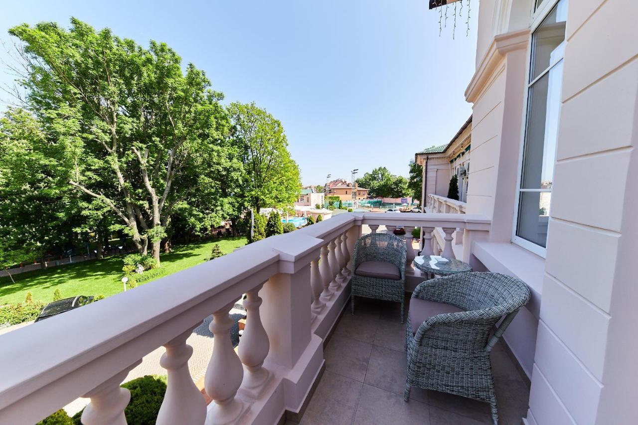 Arcadia Plaza Hotel Odessa Extérieur photo