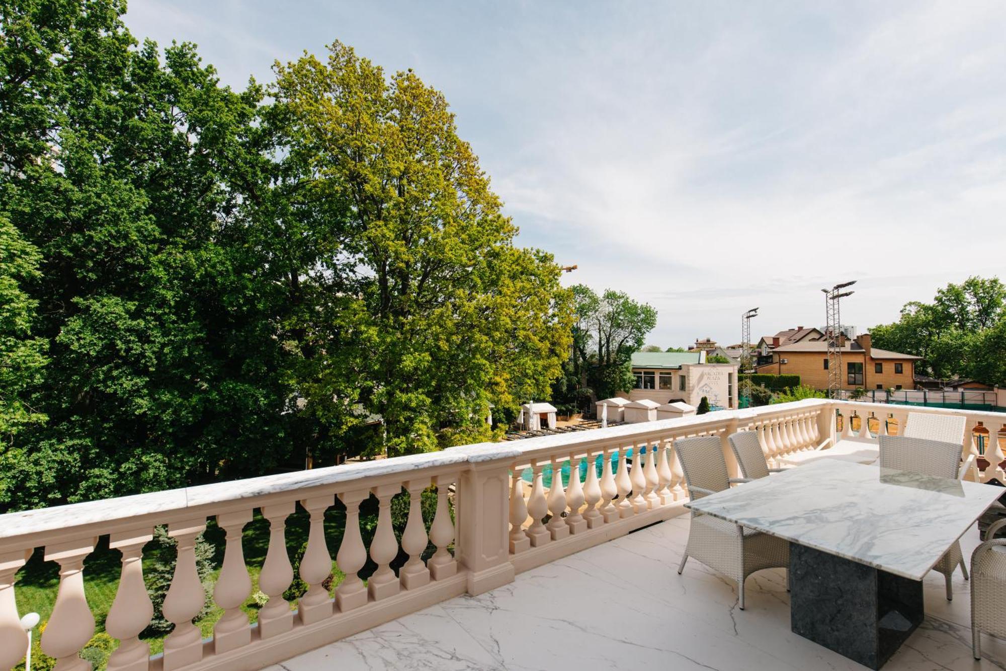 Arcadia Plaza Hotel Odessa Extérieur photo