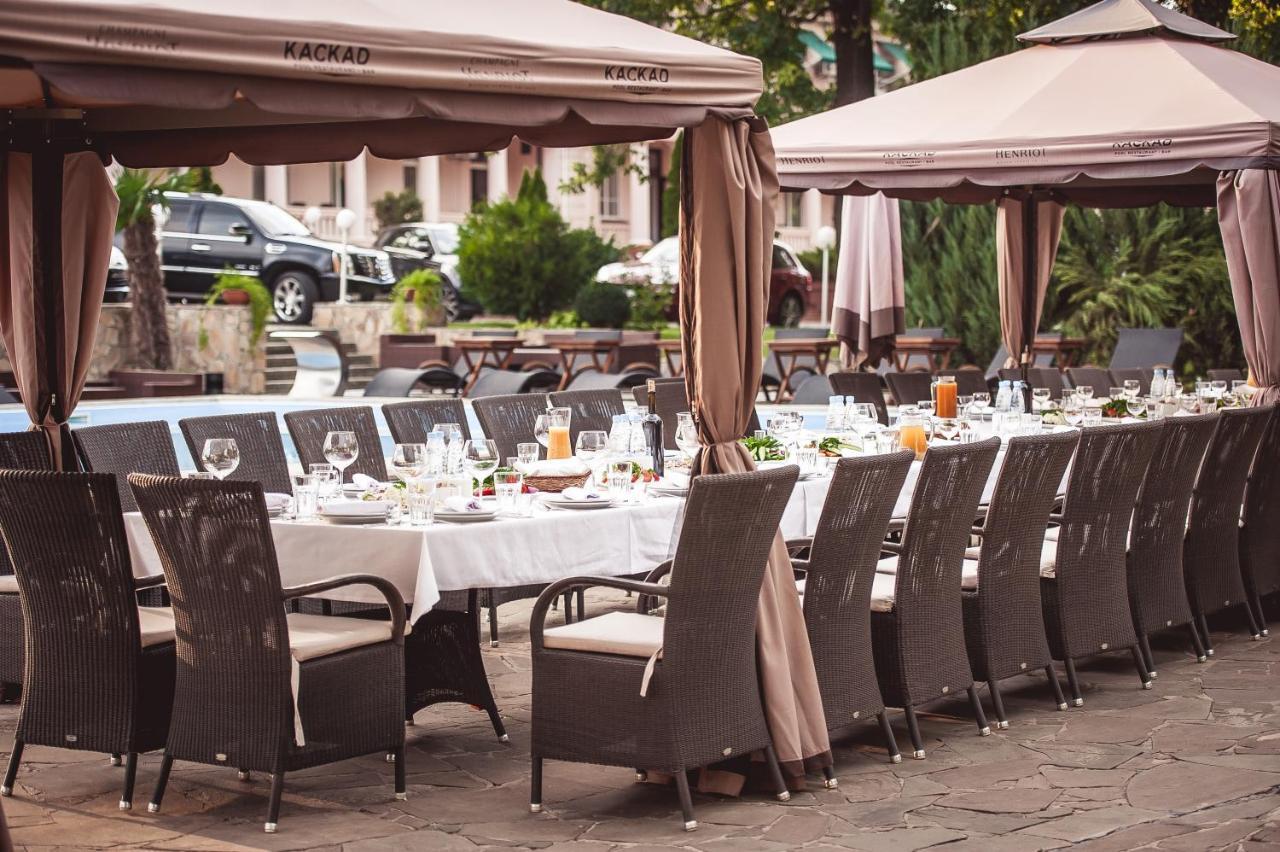 Arcadia Plaza Hotel Odessa Extérieur photo